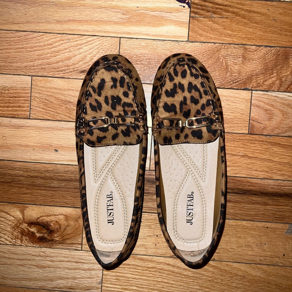Leopard print flats